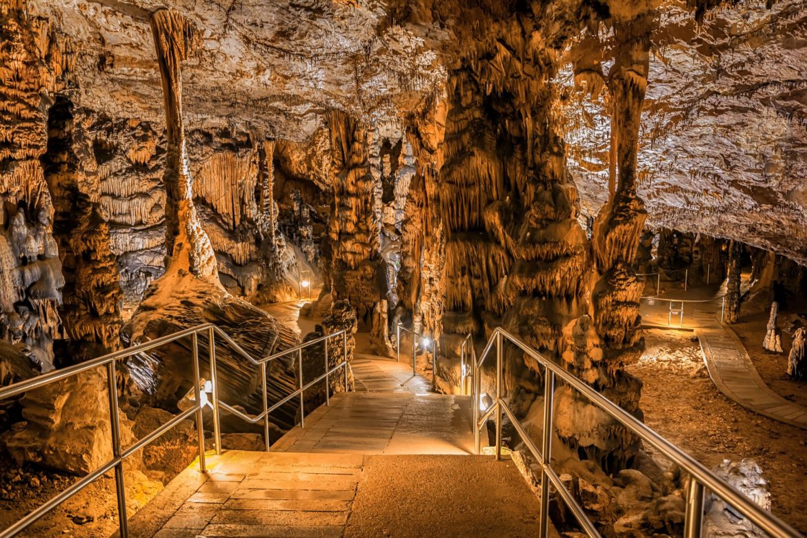 Csillagda és barlangi látogatóközpont – fejlesztések a hazai nemzeti parkokban