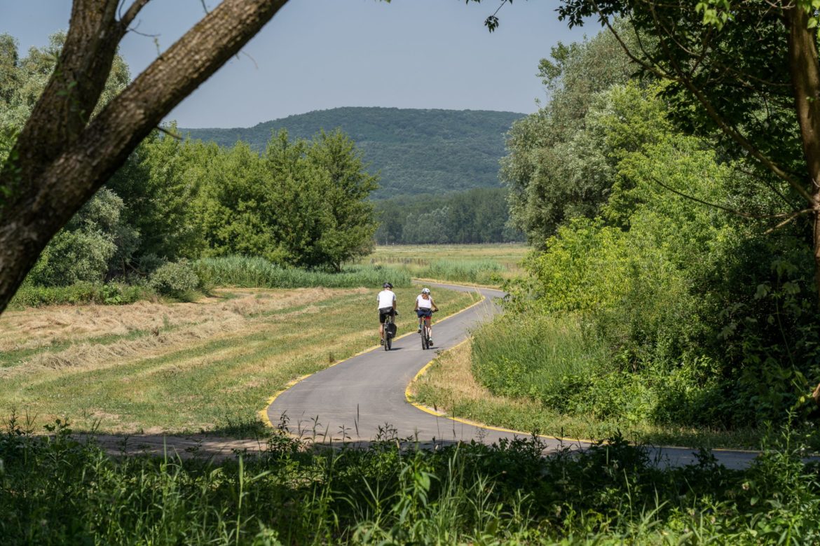 Bicikliúton tekerhetünk már Budapesttől egészen Ipolydamásdig