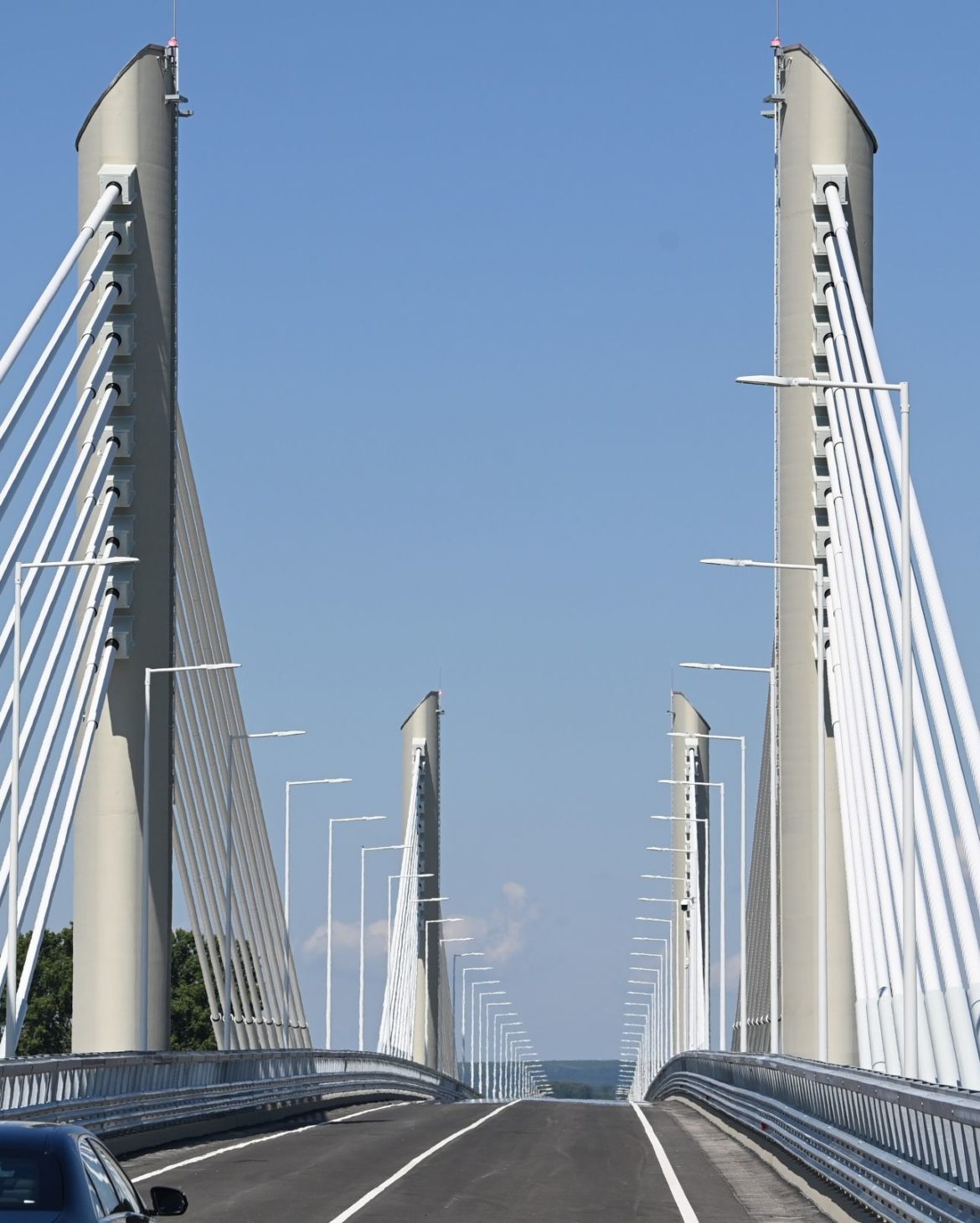 Felavatták az új Duna-hidat Kalocsa és Paks között