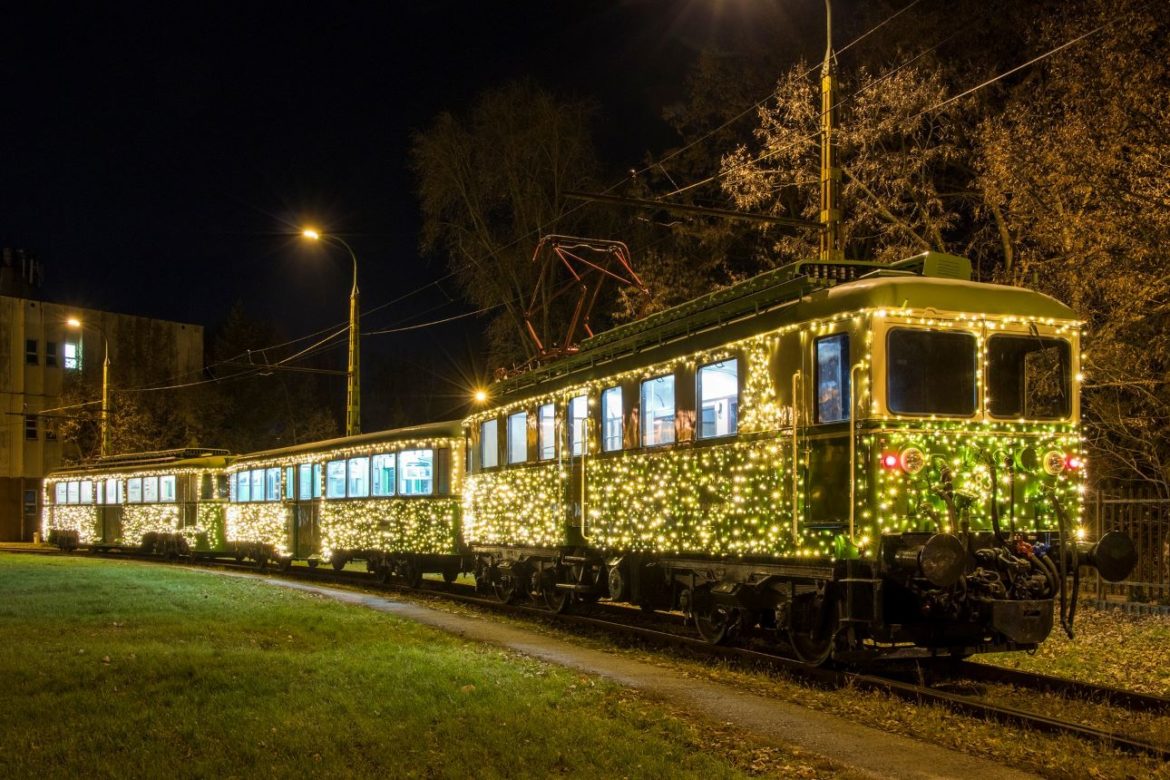 Több hazai vonalon indít adventi fényjáratokat a MÁV-csoport